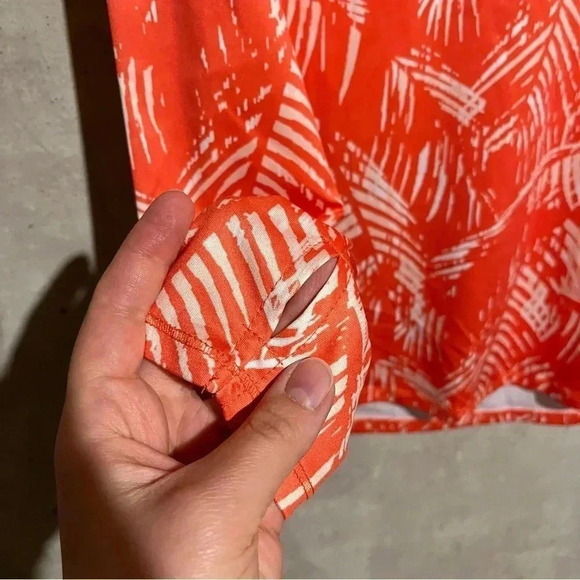 The American Outdoorsman For Women Rash Guard Orange Medium UPF 40 - Picture 2 of 9